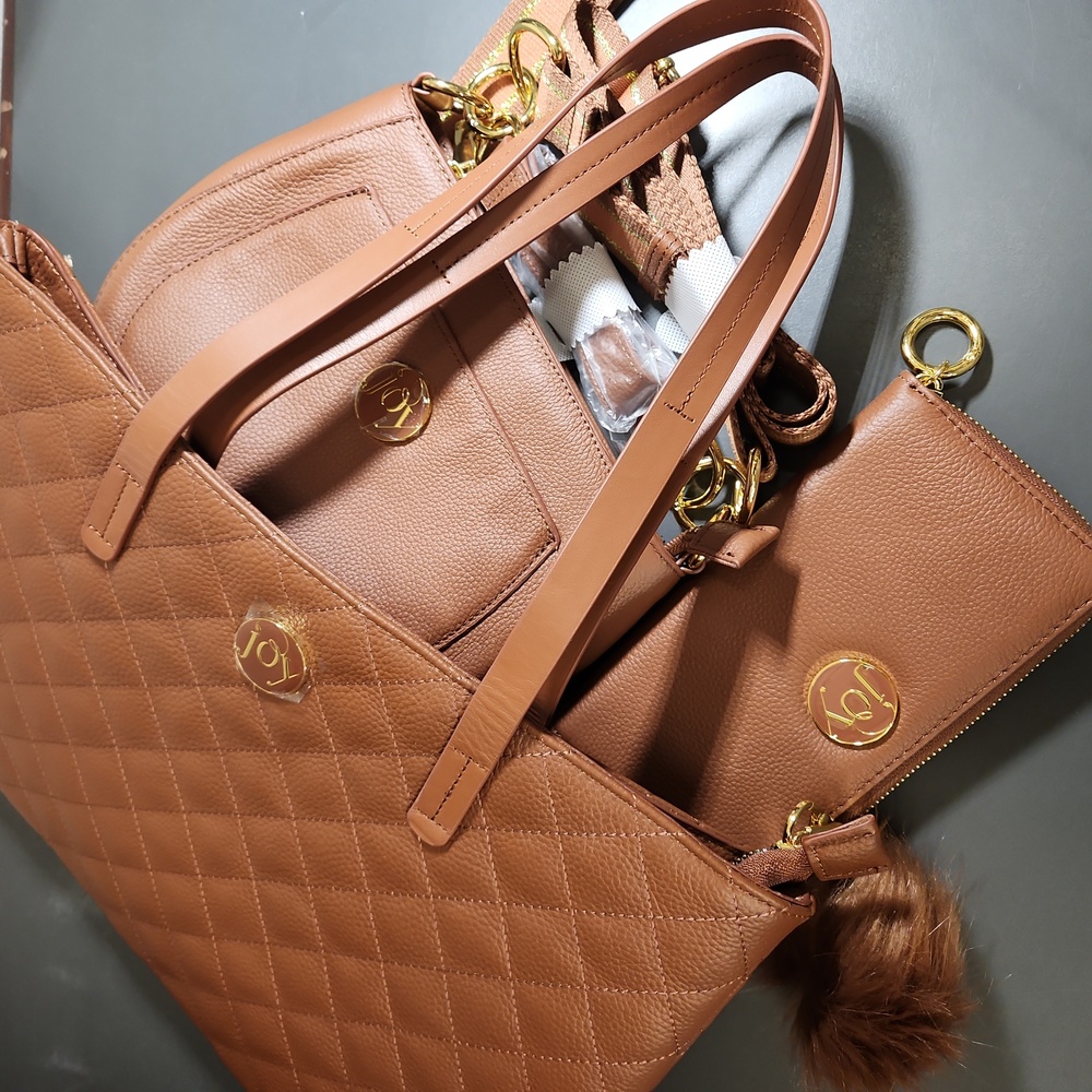 Nwt JOY pebbled brown leather matching wallet/wristlet purse, tote & keychain